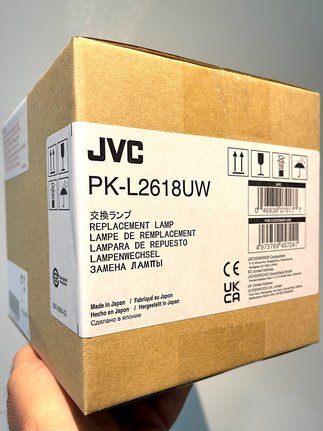 JVC PK-L2618U Original JVC Ersatzlampe für DLA-N5B, DLA-N5W, DLA-NP5B, DLA-NP5W, DLA-N7B,DLA-NX9B